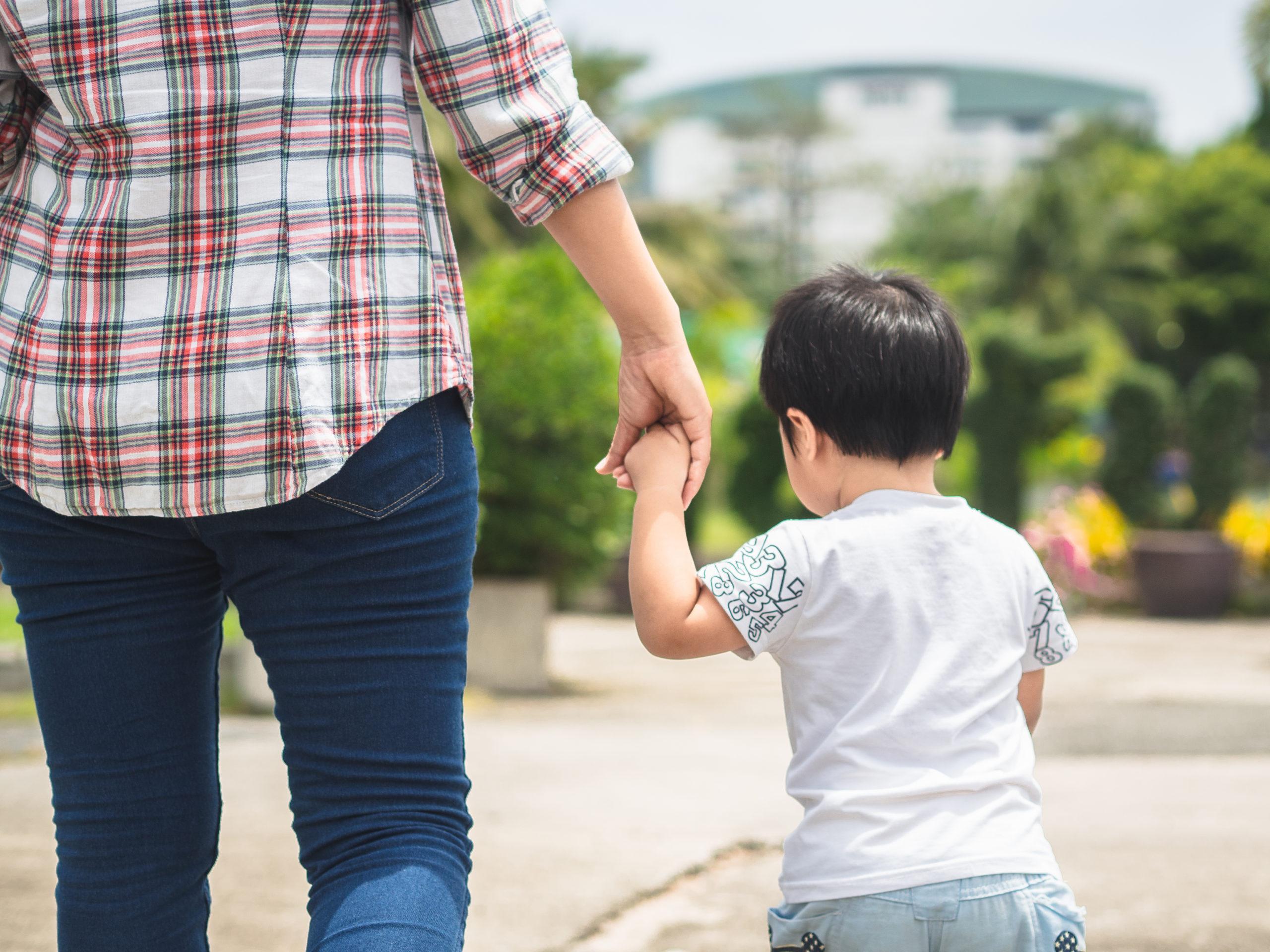 Au Japon, les enfants sont-ils enlevés à leurs parents divorcés ?
