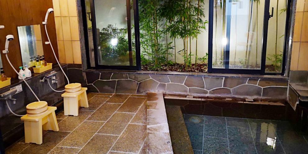 Les Japonais prennent-ils des bains tous les soirs ?