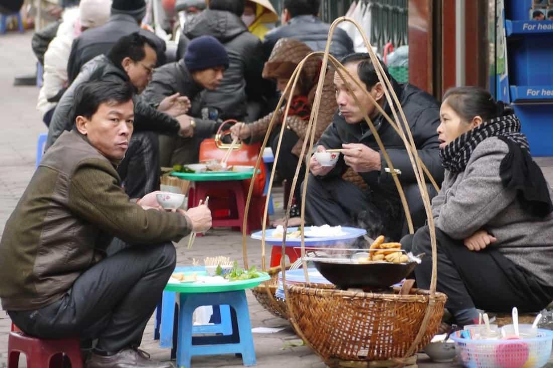 Est-il impoli de manger dans la rue au Japon ?