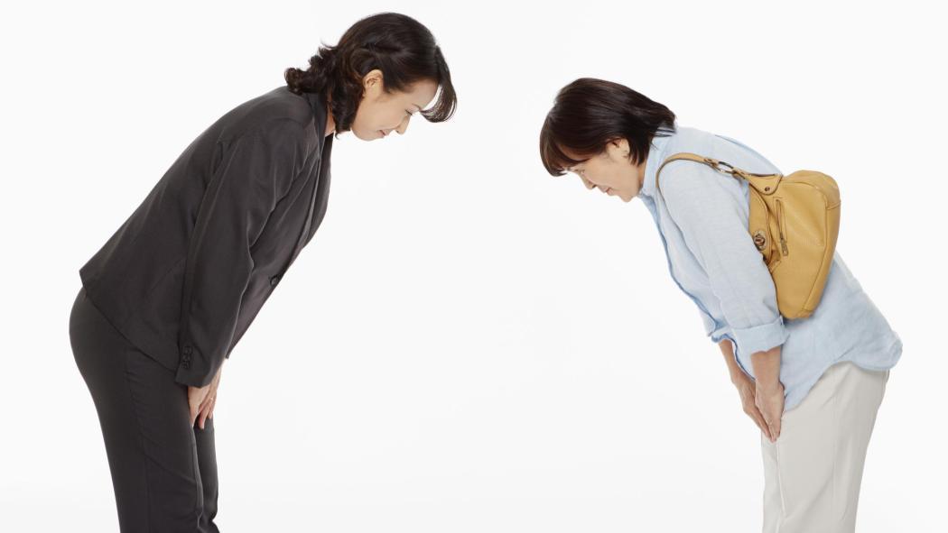 Est-il poli de s’incliner au Japon ?