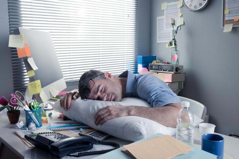 Les Japonais font-ils la sieste au travail ?