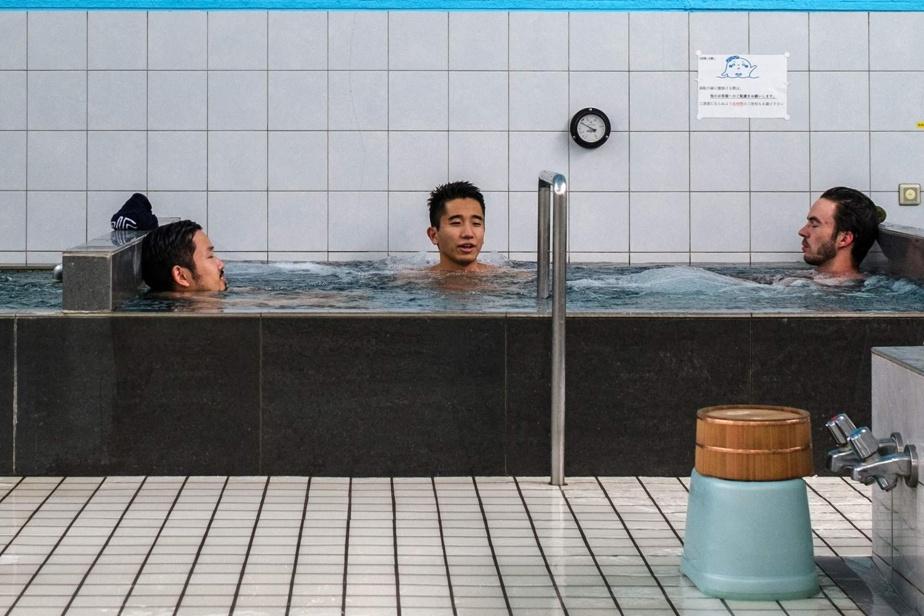 Que portez-vous dans un bain public japonais ?