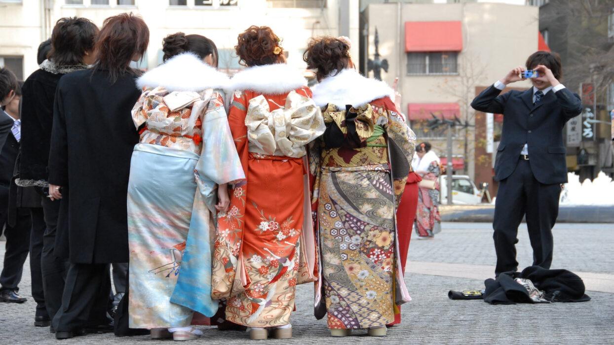 Est-ce qu’on s’embrasse au Japon ?