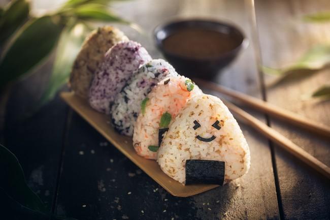 Est-il impoli de parler en mangeant au Japon ?