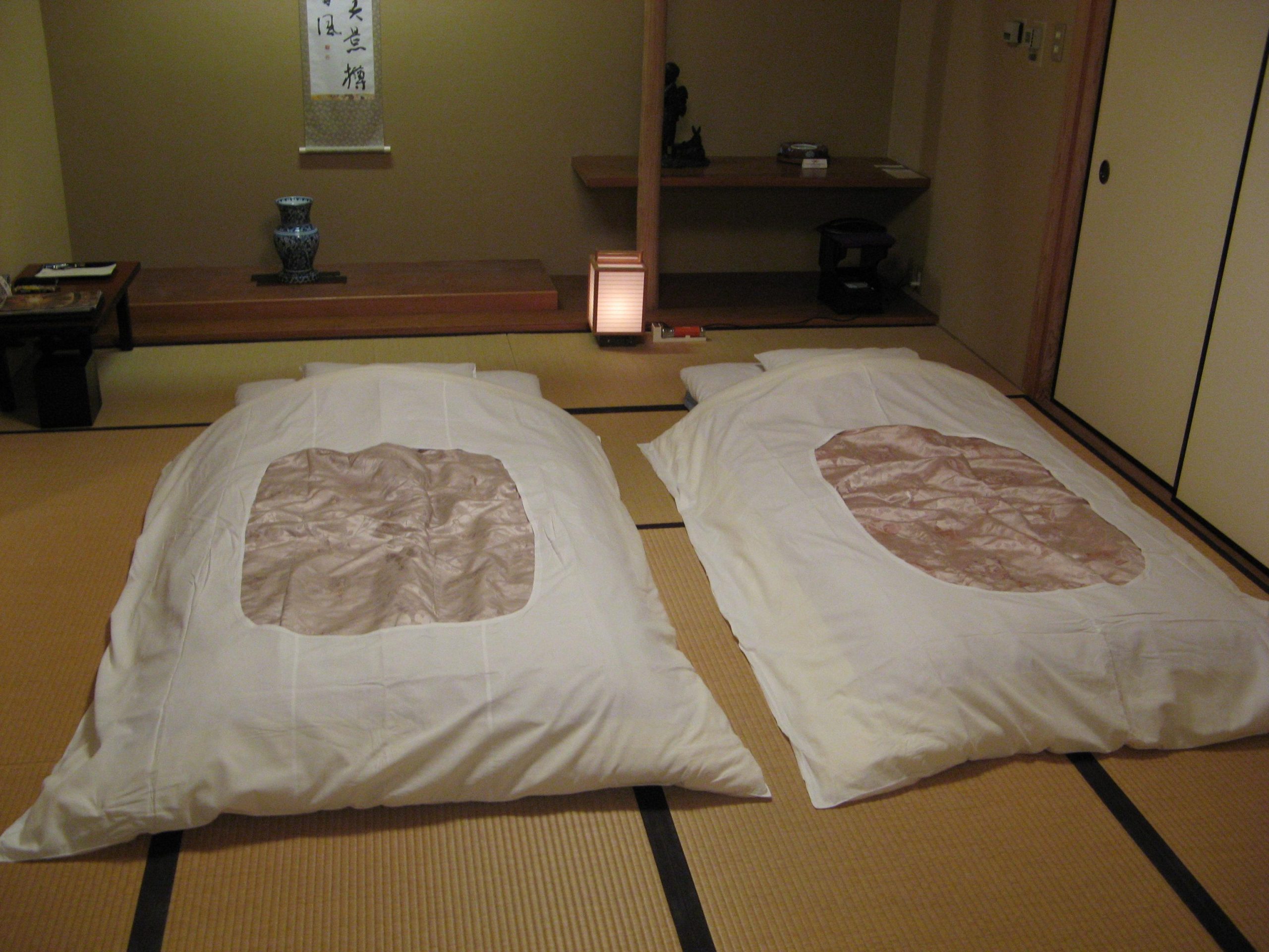 Les Japonais préfèrent-ils les futons ou les lits ?