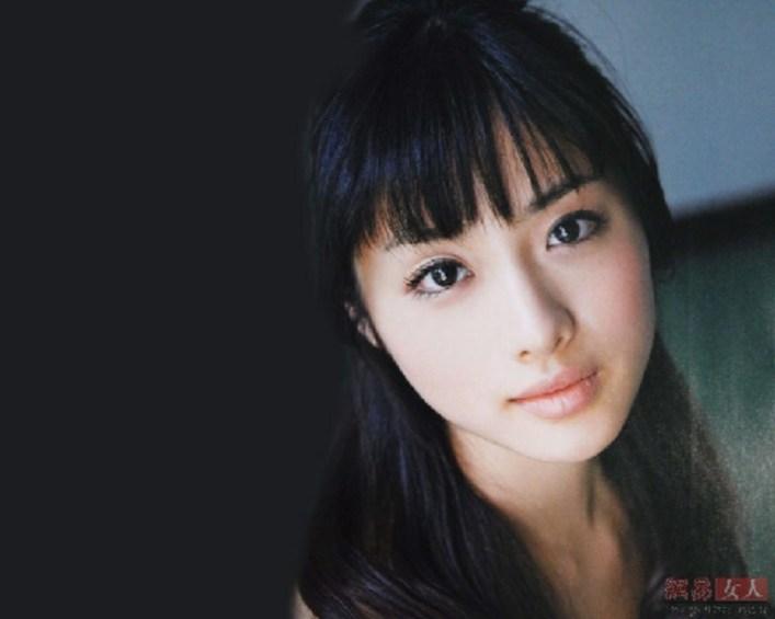 Comment les filles japonaises se connectent-elles ?