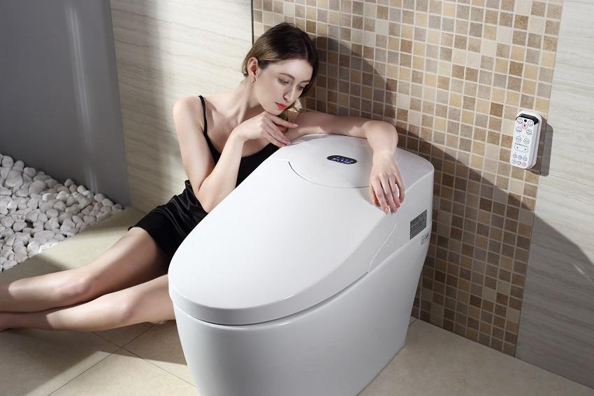 Que faut-il porter dans les toilettes au Japon ?